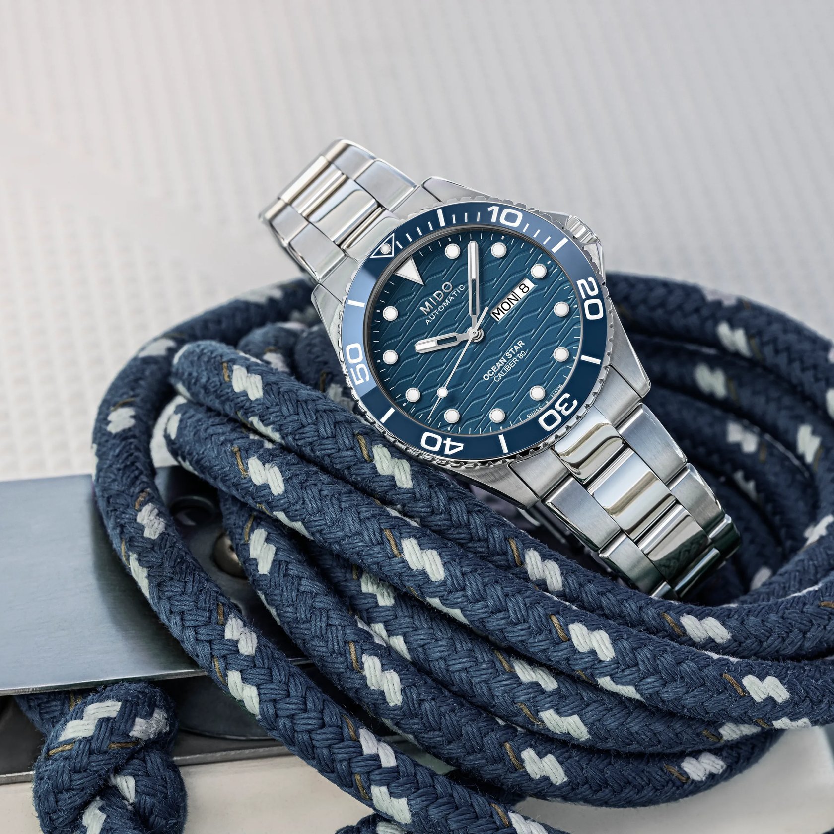 MIDO Ocean Star 200C | M0424301104100 | MIDO® Watches Canada